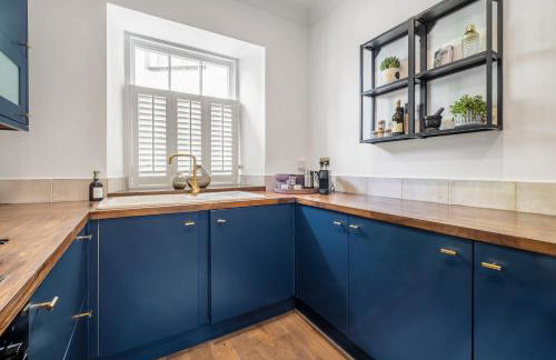 Stylish City Apartment Sleeps 6 - Foto 21