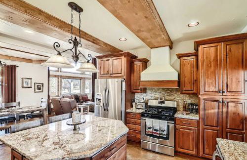 Idyllic Florissant Cabin with Patio and Hot Tub! - Foto 20