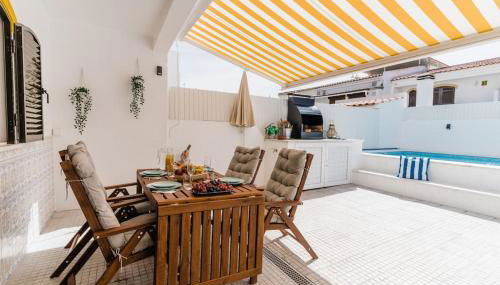 StaySalty - Resort Style Family Beach House with Pool - Foto 4