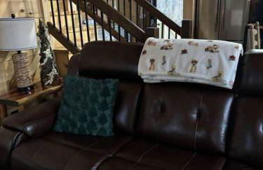 WiFi Hot Tub & Pets - EagleRock Retreat in RRG - Foto 14