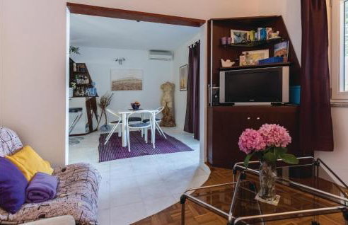 Three-Bedroom Holiday Home In Opuzen - Foto 15
