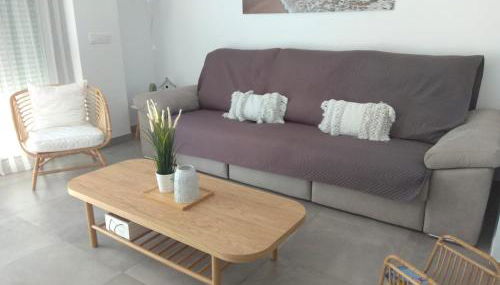 CASA LA PLAYA-CONIL Vacaciones de Lujo en Conil con Todas las Comodidades NETFLIX-HBO-DISNEY-CANALES DE FUTBOL-WIFI ALTA VELOCIDAD-SMART TV 65"-ALEXA - Foto 5