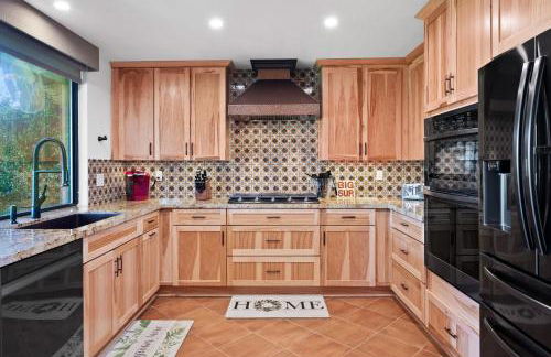 Spectacular condo with private golf privileges includes golf cart on Monterey Country Club !! - Foto 6