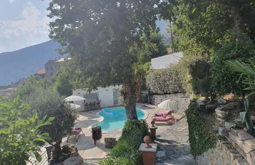 maison de charme avec piscine et vue exceptionnelle - Foto 37