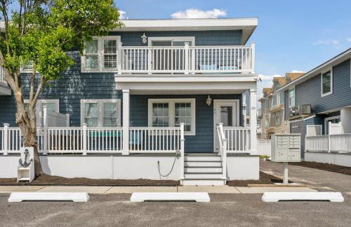 Beach Block Parking Modern Decor Porch - Foto 1