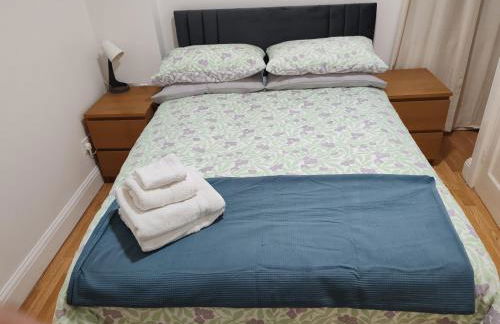 Two bedroom apartment in Queensway, London W2, - Foto 9