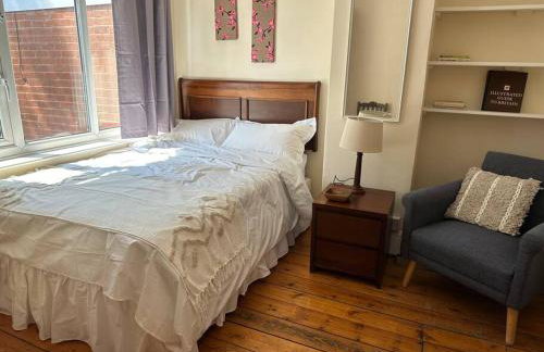 English Beach and Countryside - Photo 2