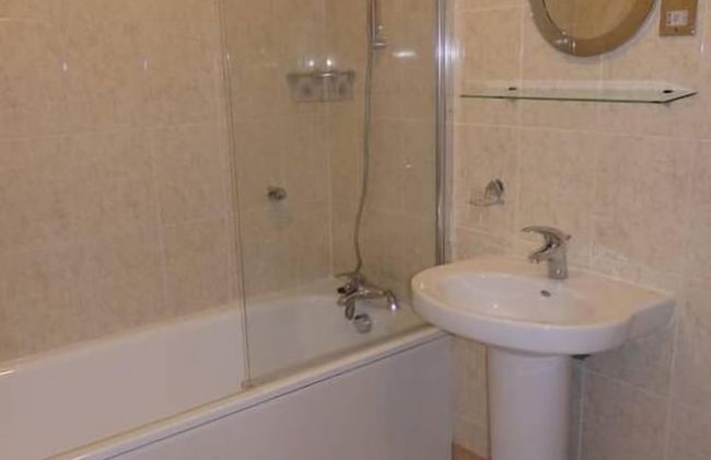 Beautiful Two Bedroom Apartment - Foto 8