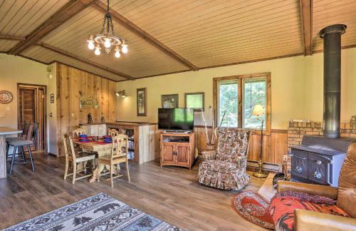 Creekside Rapid City Cabin with Deck on 30 Acres! - Foto 3