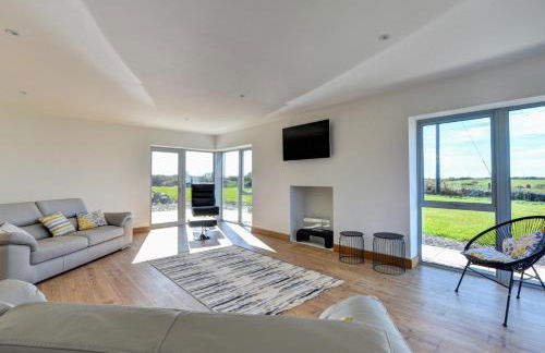 Llanddygfael Hir - Photo 11