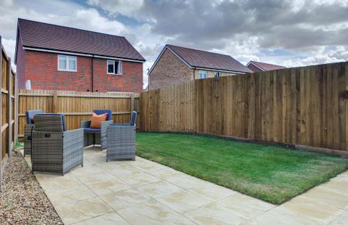 Marriott House sleeps 5 in Bourne with parking - Foto 17