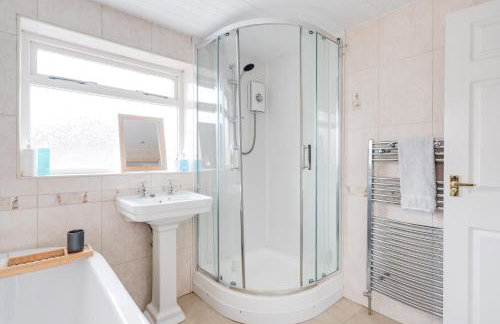 Elegant 3-Bedroom Manchester Retreat Free Parking KeenzChillz - Foto 19