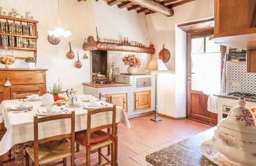 Le Bicocche Farmhouse: Country Stone Villa with Pool in Camaiore between Lucca & Beaches of Versilia - Foto 41