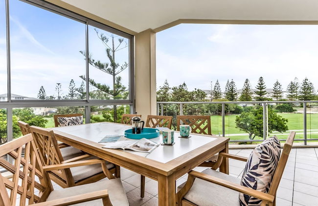 Tropical Park View Retreat 3BR Bali Resort in Kingscliff (1210) - Photo 24