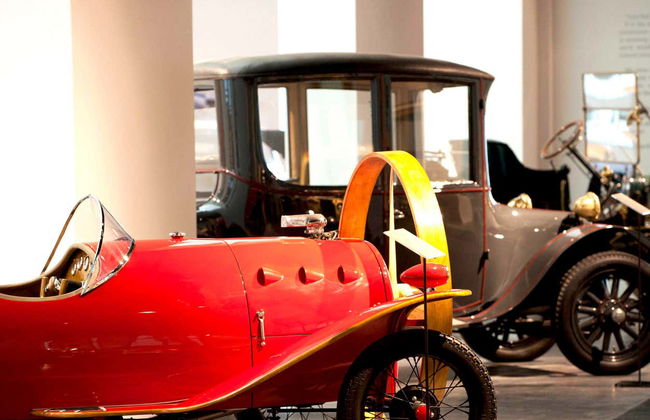 Entrada al Museo del Automóvil y la Moda - Foto 6