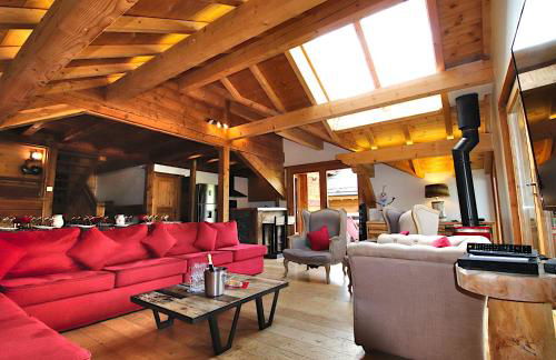 Prestigious 18 Person Chalet with Pool and Jacuzzi - Foto 8