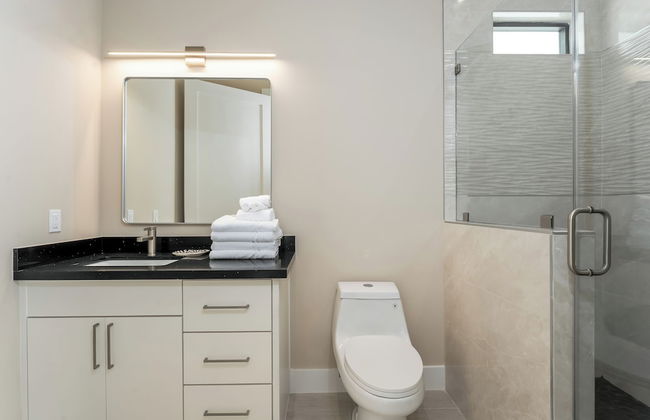 Spacious Bay - Photo 23