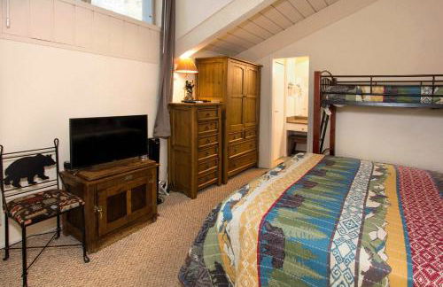 Chamonix - Year-round Fun w/ Shared Pool! - Foto 26