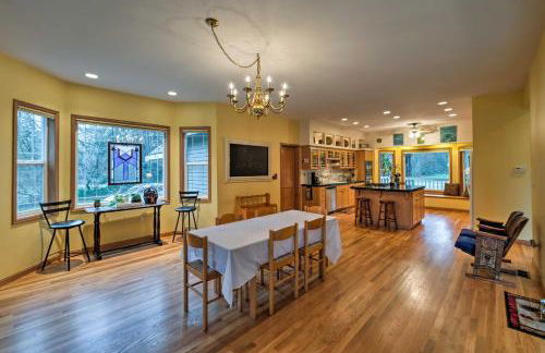 Home on Skykomish River with Fire Pit and Hot Tub - Foto 7