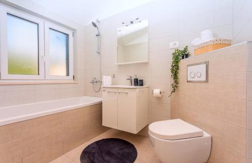 VILLA SKURA private heated pool 32m2, summer kitchen, 4 bedrooms, garden - Photo 29