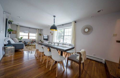 2Units 4BR 3BA Cape Cod Designer House - Foto 46