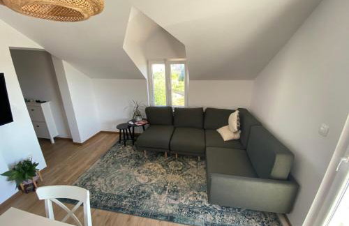 Panoramic spacious 3 bedroom apartment - Photo 1