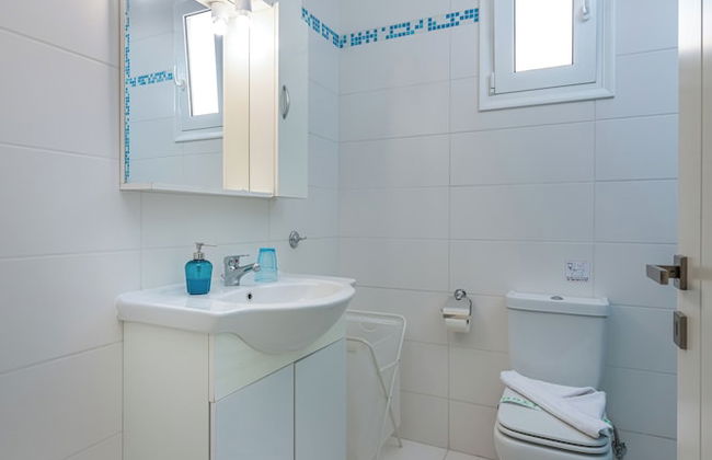 Lilu Villa 2 With Private Pool - Photo 20