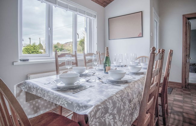 Hill House - 4 Bedroom - Llanrhidian - Photo 34