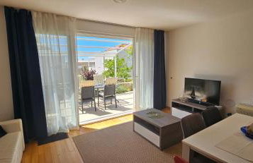 Sunny Lena Premium Family Apartment with Garden, Close to Beach & Pool - Foto 12