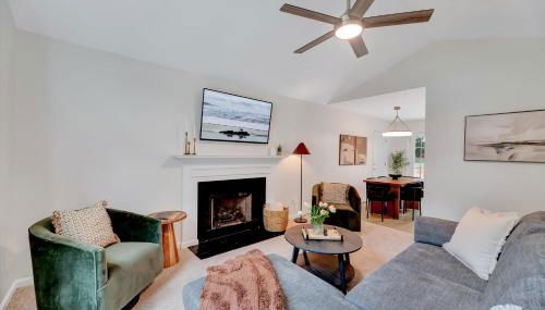 WestBorough Hideaway Fenced Yard 3Bedroom - Foto 5