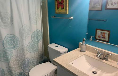 Family Friendly Downtown Home - Private Yard & Grill - Location, Location, Location! - Foto 13