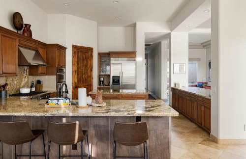 Desert Oasis with Pool Black Mountain Views - Photo 18