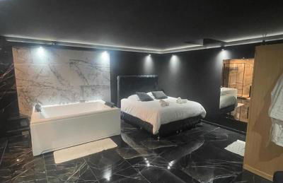 La Suite Prestige Jacuzzi,Sauna,Netflix,Disney - Foto 8