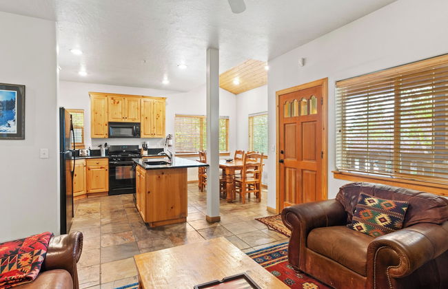 Bear Hollow Village by All Seasons Resort Lodging - Foto 50