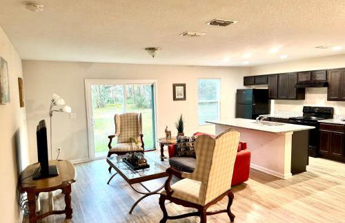 3 Bed Home 5 Mins to JAX Airport & Zoo - Foto 63