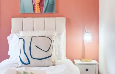 Raygill LT 4 Bedroom House By Furnished Accommodation - Private Parking - Perfect For Families & Contractors - Foto 20