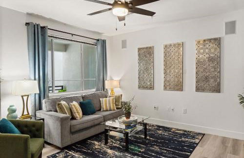 Near Mayo Clinic & Desert Ridge , Stay with Pool & Gym- S309 - Foto 27