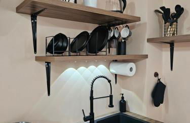 Marily's seaview suite with private JACUZZI and BBQ - Photo 9