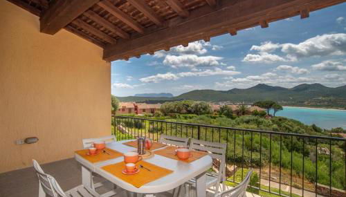 GuestHost - Porto Rotondo Roomy Apartment with Terrace! - Photo 2