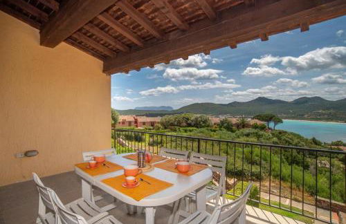 GuestHost - Porto Rotondo Roomy Apartment with Terrace! - Photo 2