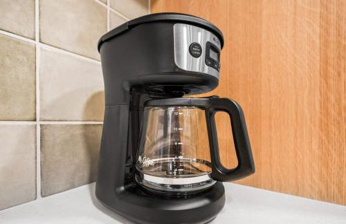 Fido Friendly Condo Sun and Fun Walk to DT Free Parking - Foto 17