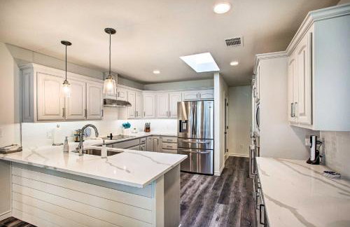 Remodeled Cedar Creek Lake Retreat with Fire Pit! - Foto 6