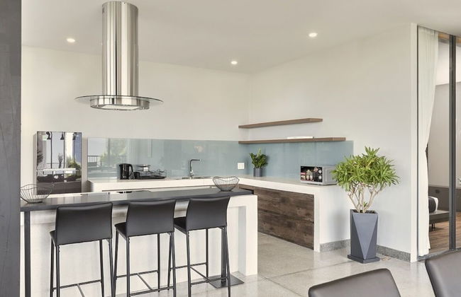 Modern 2 Bdr Apt, Large Living Room, High Speed Wifi - Photo 6