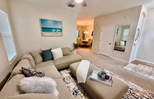 Luxury Village 4BR Pool Home near Disney Parks - Foto 4