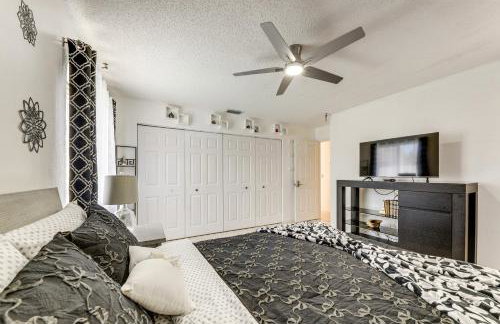 Screened Patio and Pool Boca Raton Retreat - Photo 12
