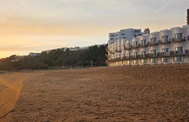 Spacious - Free Parking - Sleeps 6 - M20-FolkestoneCentralStation - Foto 43