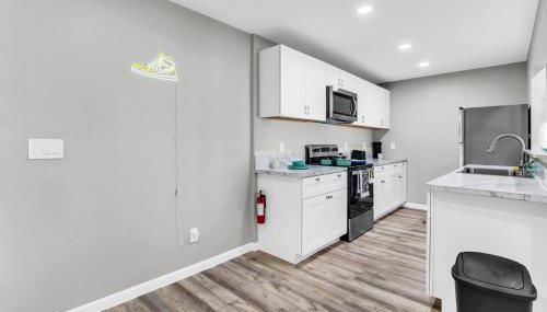 Modern 2BD 2BA Flat Gym and Pool Heart of Downtown - Foto 4