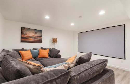 Riverfront w Cedar Hottub, Sauna, Movie Theatre - Foto 9