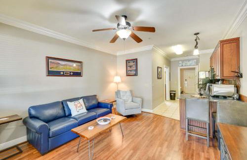 Auburn Retreat with Balcony - Walk to Campus! - Foto 1