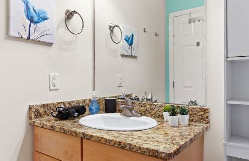 Downtown Durham 2BR Apt Walk Everywhere & Wifi - Foto 61